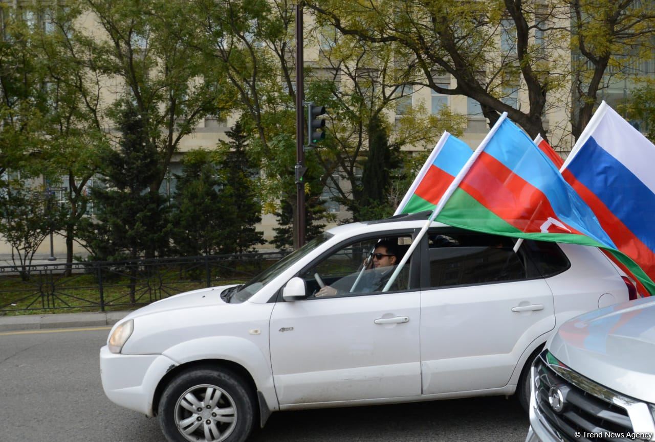 Baku residents hold rally celebrating Kalbajar's liberation (PHOTOS)