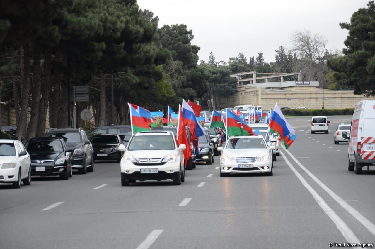 Baku residents hold rally celebrating Kalbajar's liberation (PHOTOS)
