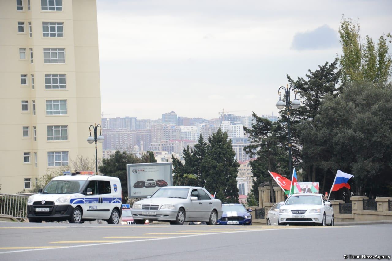 Baku residents hold rally celebrating Kalbajar's liberation (PHOTOS)