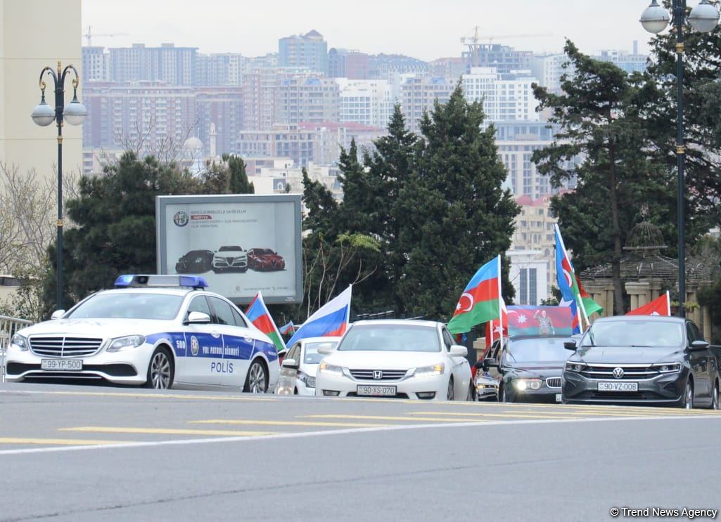 Baku residents hold rally celebrating Kalbajar's liberation (PHOTOS)