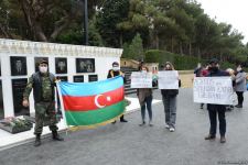 Lachin residents visit Alley of Martyrs in Azerbaijan’s Baku (PHOTO)