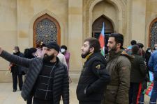 Lachin residents visit Alley of Martyrs in Azerbaijan’s Baku (PHOTO)