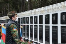 Lachin residents visit Alley of Martyrs in Azerbaijan’s Baku (PHOTO)
