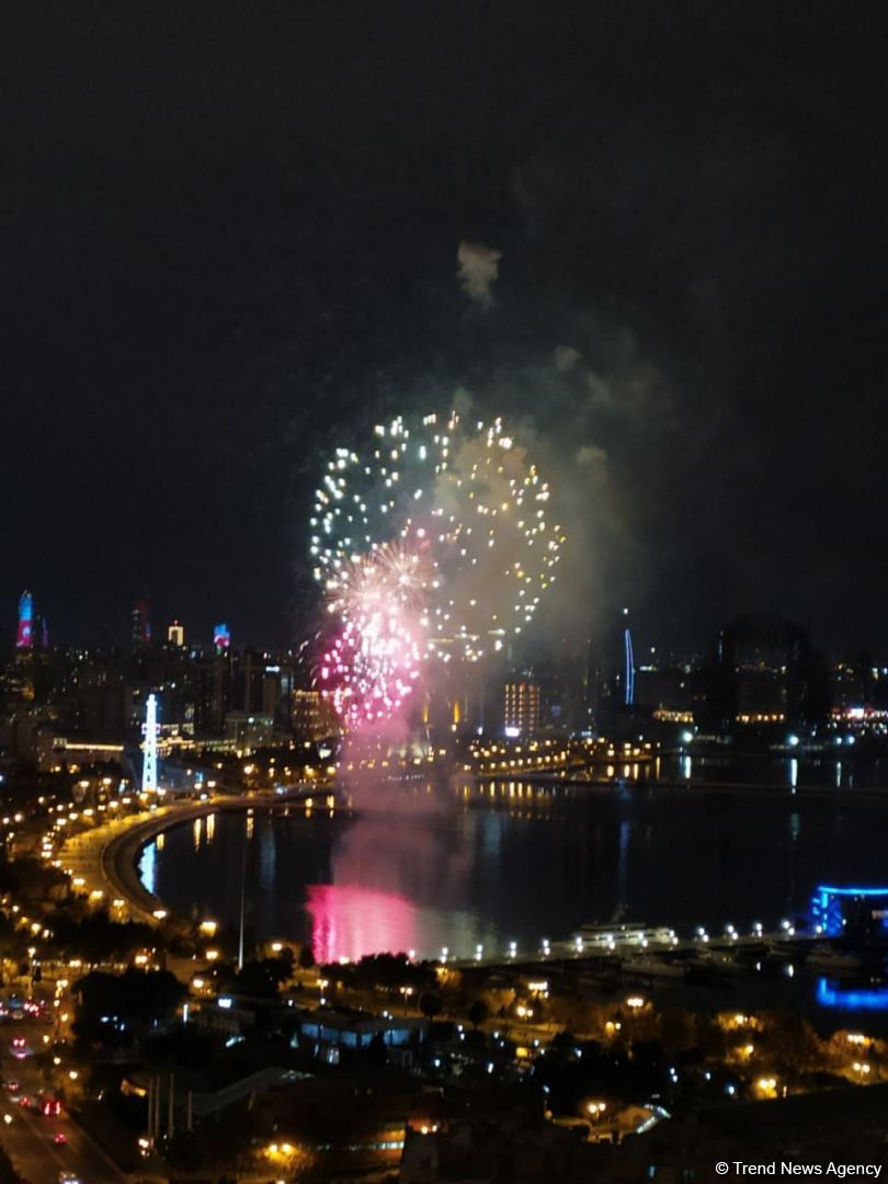 Azerbaijan holds salute in honor of Victory Parade (PHOTO)