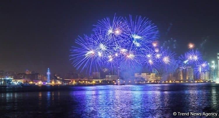 Azerbaijan holds salute in honor of Victory Parade (PHOTO)