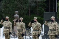 Azerbaijani public honoring memory of great leader Heydar Aliyev (PHOTOS)