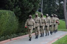 Azerbaijani public honoring memory of great leader Heydar Aliyev (PHOTOS)