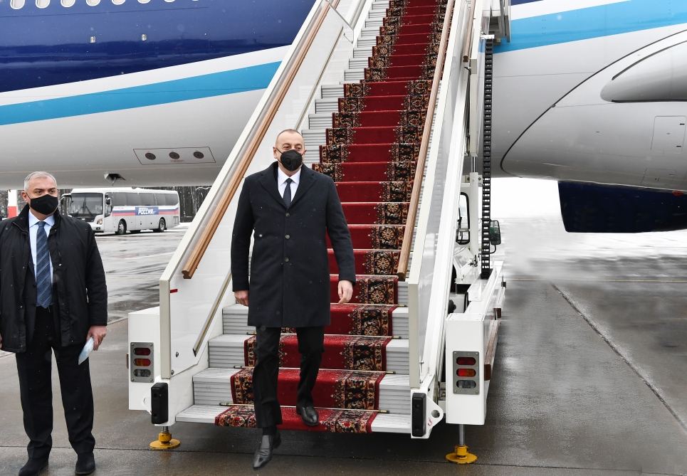 President Aliyev arrives in Moscow for working visit on invitation of President Putin (PHOTO)