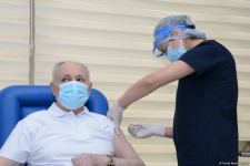 Azerbaijan's Health Minister, Head of TABIB vaccinated from COVID-19 (PHOTOS)
