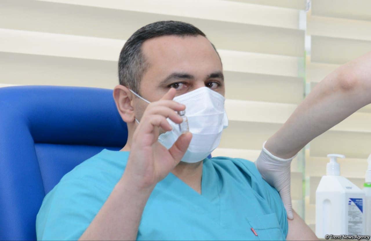 Azerbaijan's Health Minister, Head of TABIB vaccinated from COVID-19 (PHOTOS)