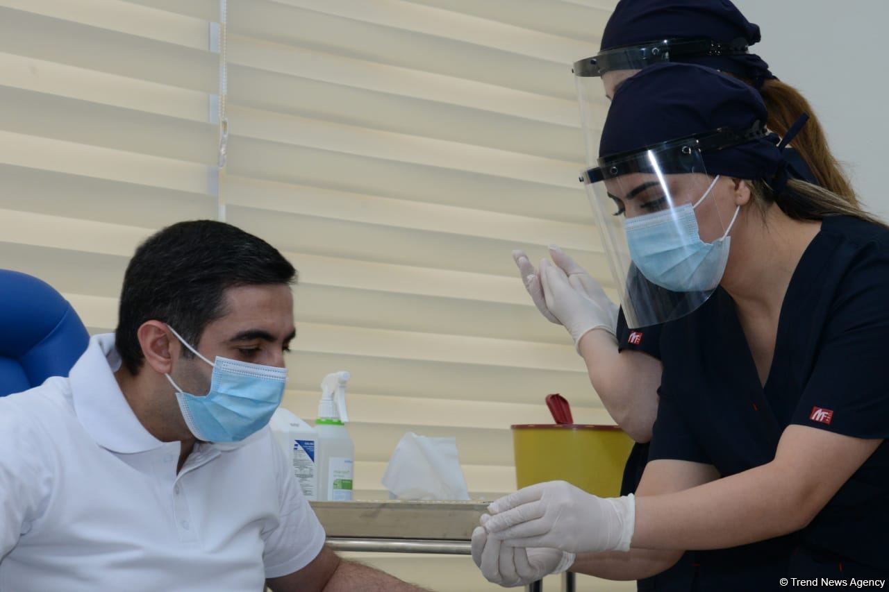Azerbaijan's Health Minister, Head of TABIB vaccinated from COVID-19 (PHOTOS)