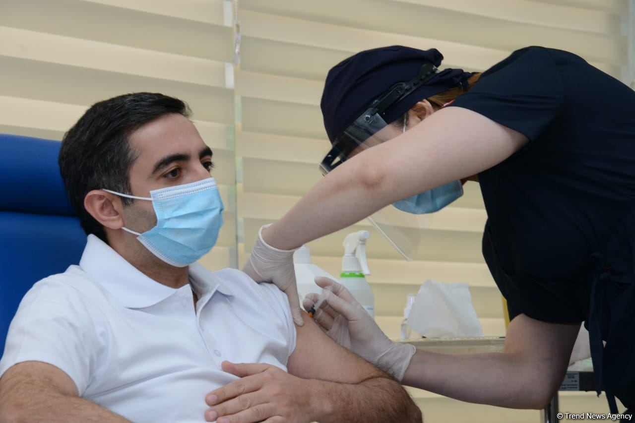 Azerbaijan's Health Minister, Head of TABIB vaccinated from COVID-19 (PHOTOS)