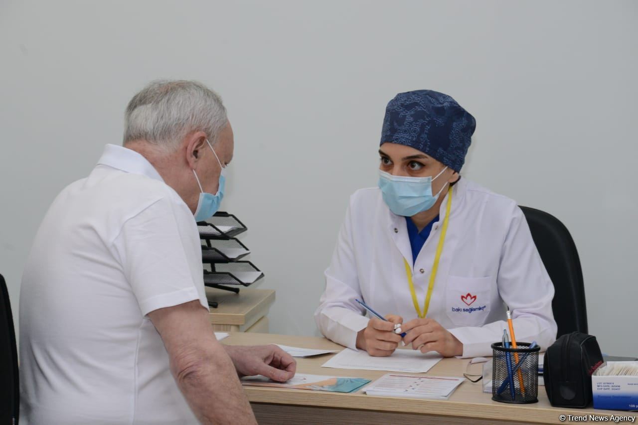Azerbaijan's Health Minister, Head of TABIB vaccinated from COVID-19 (PHOTOS)