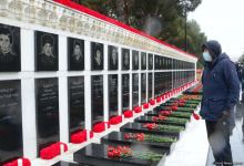 Azerbaijani people honoring memory of 20 January tragedy victims (PHOTOS)