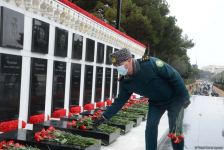 Azerbaijani people honoring memory of 20 January tragedy victims (PHOTOS)