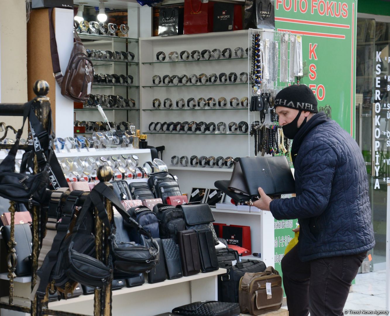 Trade facilities, hairdressers, and beauty salons resume activity in Azerbaijan (PHOTO)
