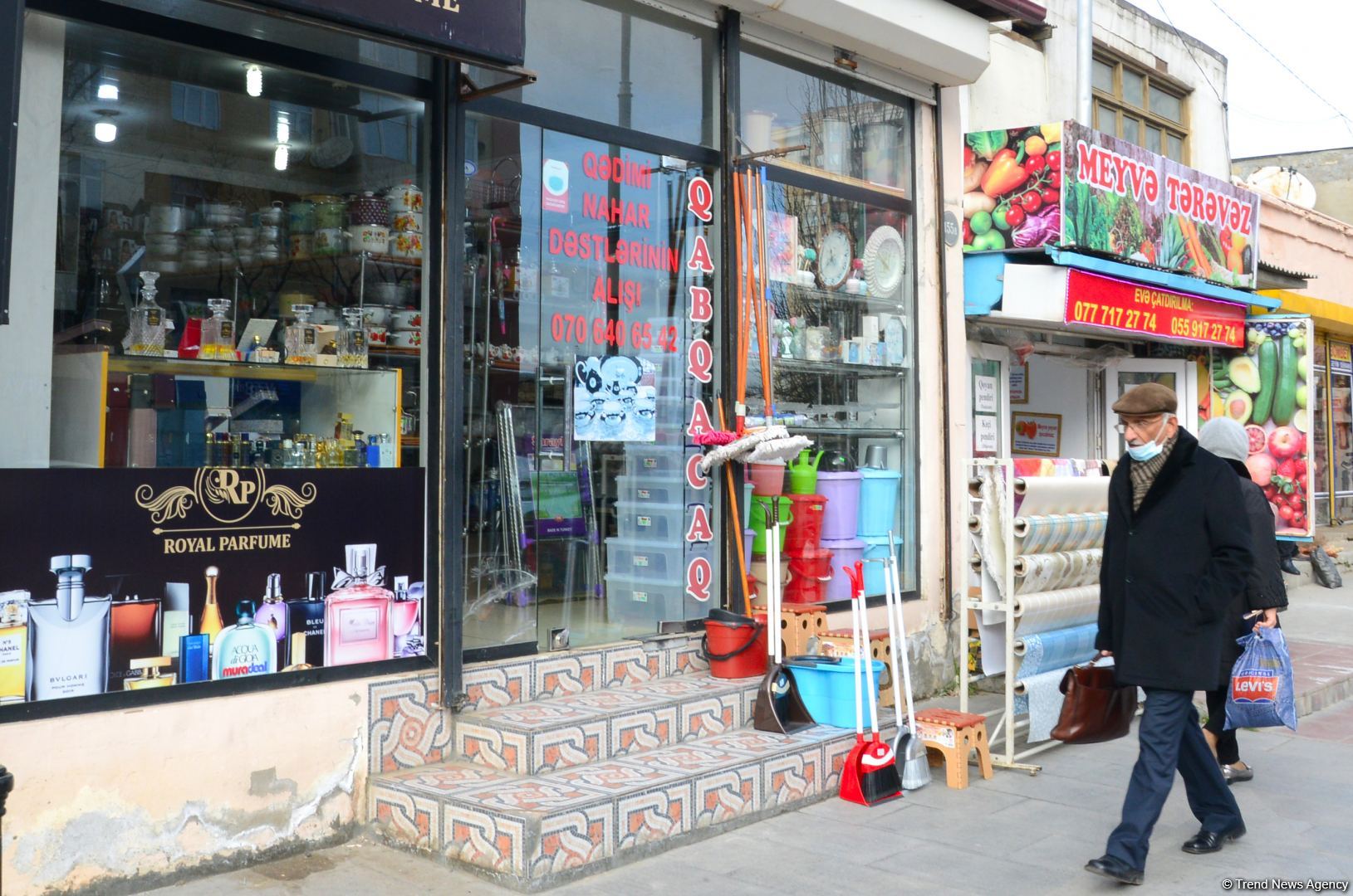 Trade facilities, hairdressers, and beauty salons resume activity in Azerbaijan (PHOTO)