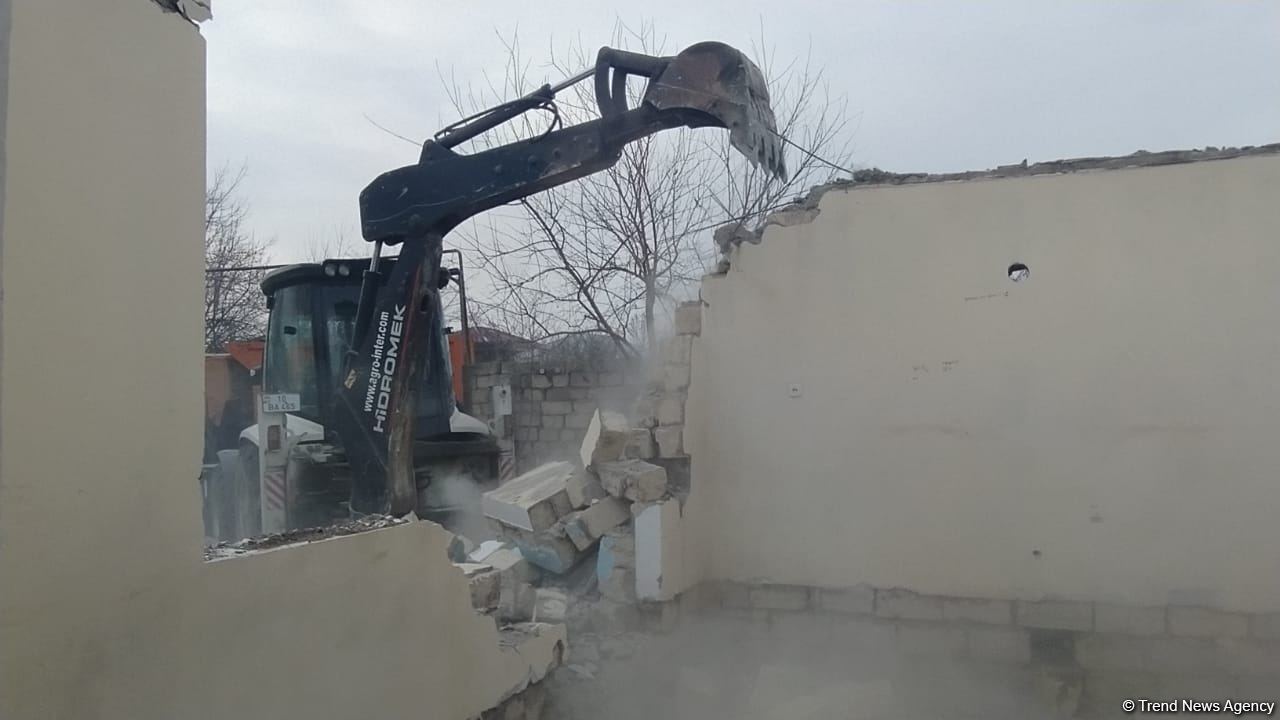 Azerbaijan repairing houses destroyed as result of Armenian aggression in Horadiz (PHOTO)