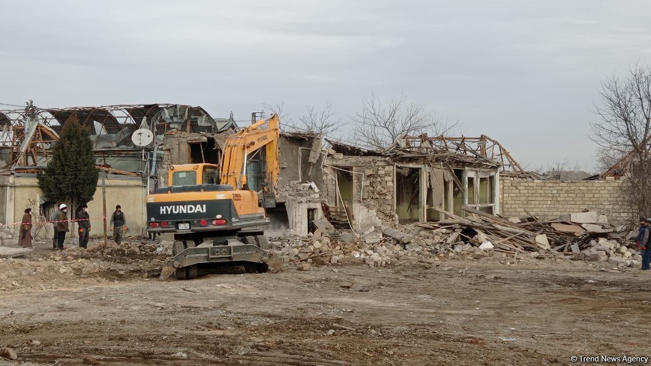 Azerbaijan restoring houses destroyed as a result of Armenia’s aggression in Ganja (PHOTO)