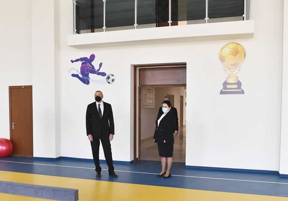 Azerbaijani president views conditions created at reconstructed schools in Sabunchu, Surakhani (PHOTO)