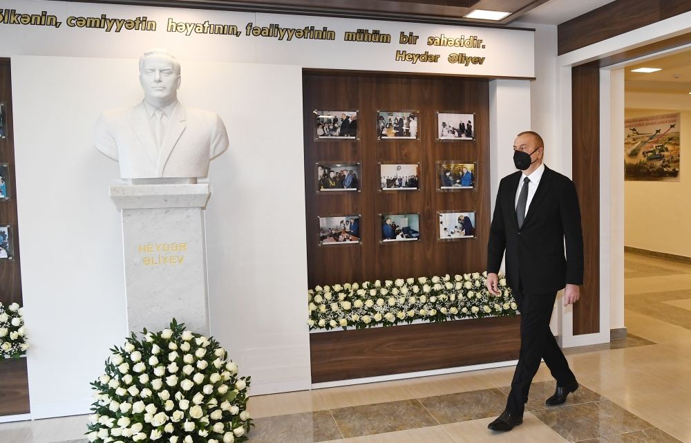 Azerbaijani president views conditions created at reconstructed schools in Sabunchu, Surakhani (PHOTO)