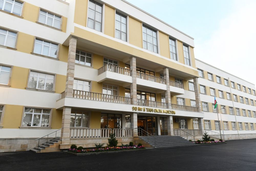 Azerbaijani president views conditions created at reconstructed schools in Sabunchu, Surakhani (PHOTO)