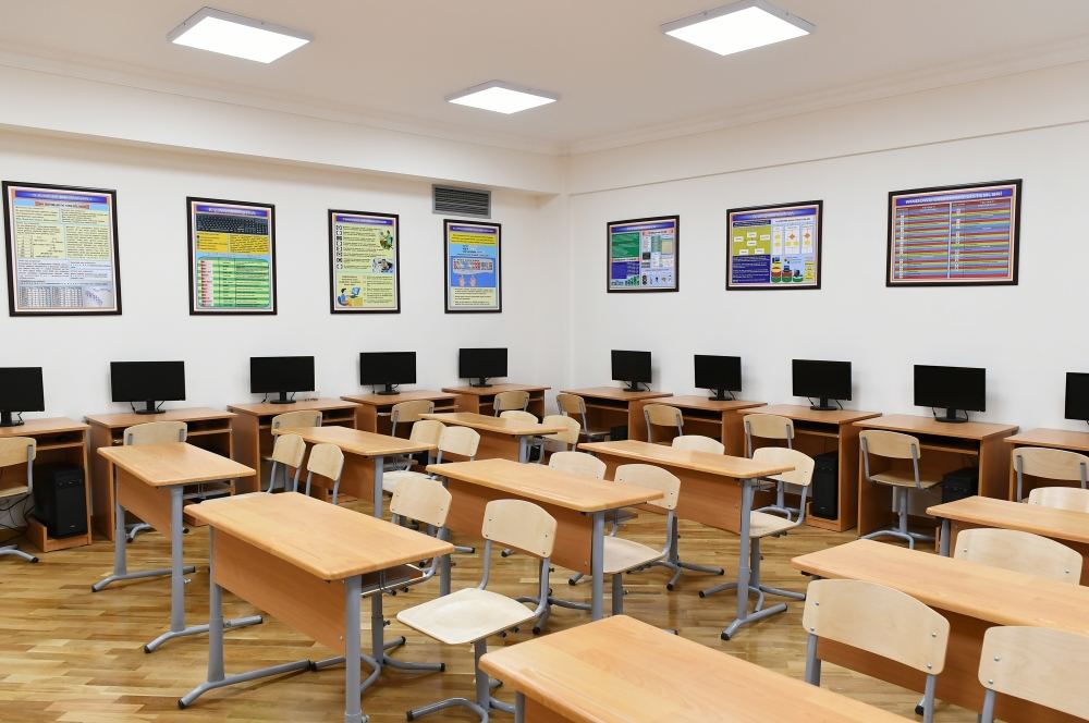 Azerbaijani president views conditions created at reconstructed schools in Sabunchu, Surakhani (PHOTO)