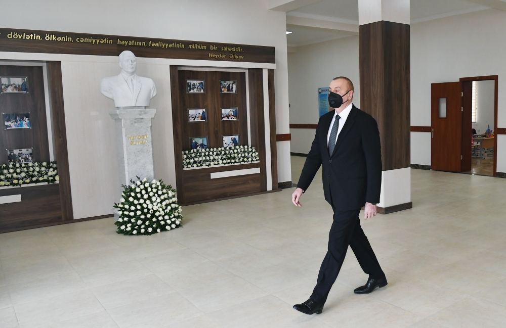 Azerbaijani president views conditions created at reconstructed schools in Sabunchu, Surakhani (PHOTO)
