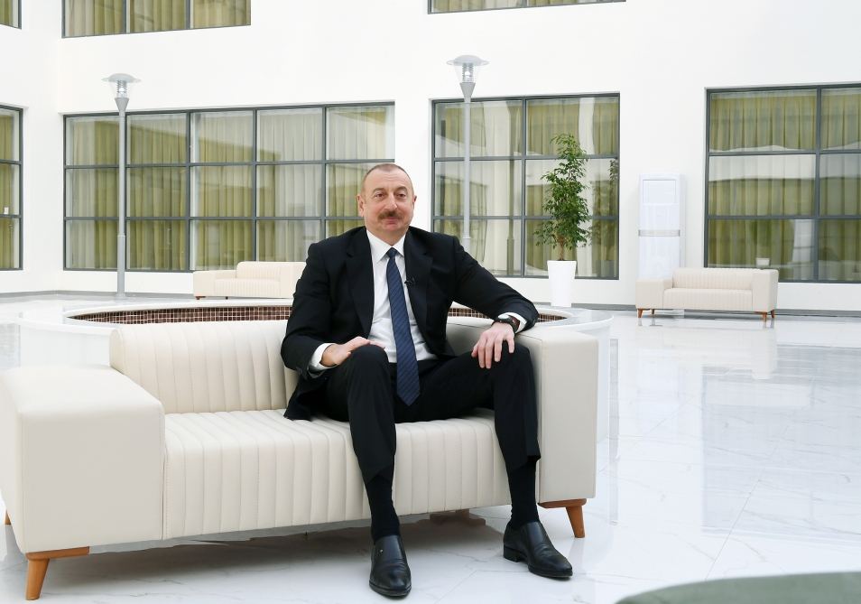 Azerbaijani president, first lady inaugurate new building of Absheron District Central Hospital (PHOTO)