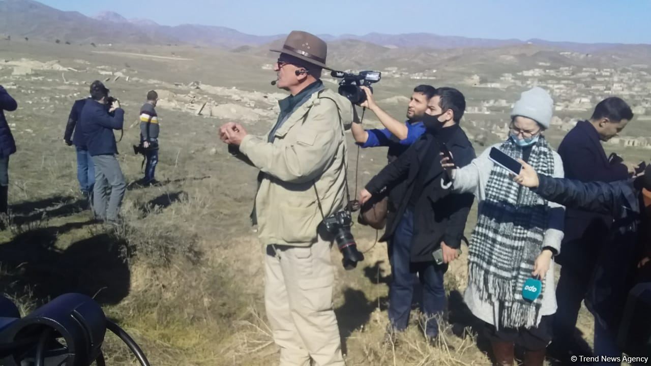 Azerbaijani diplomatic corps' representatives visit destroyed areas in Jabrayil city (PHOTO)