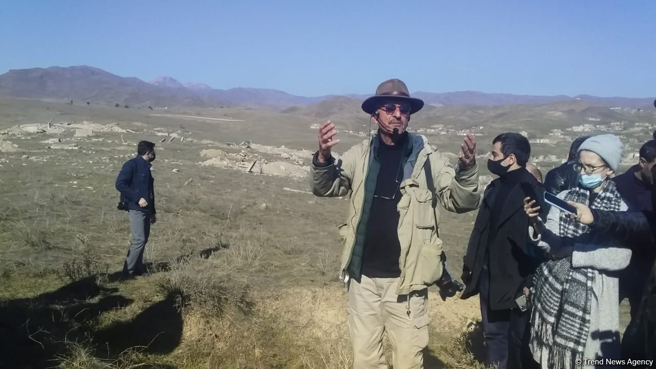 Azerbaijani diplomatic corps' representatives visit destroyed areas in Jabrayil city (PHOTO)
