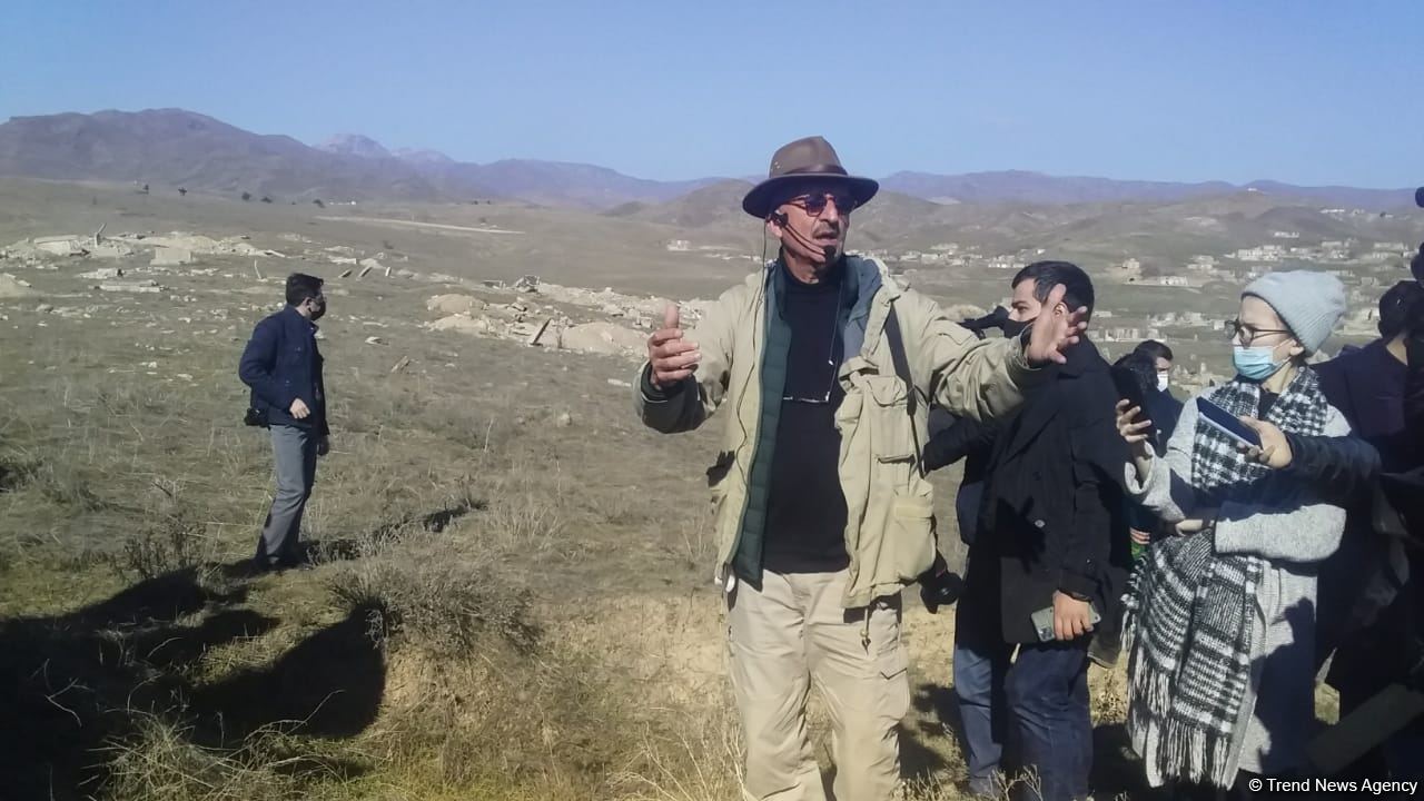 Azerbaijani diplomatic corps' representatives visit destroyed areas in Jabrayil city (PHOTO)