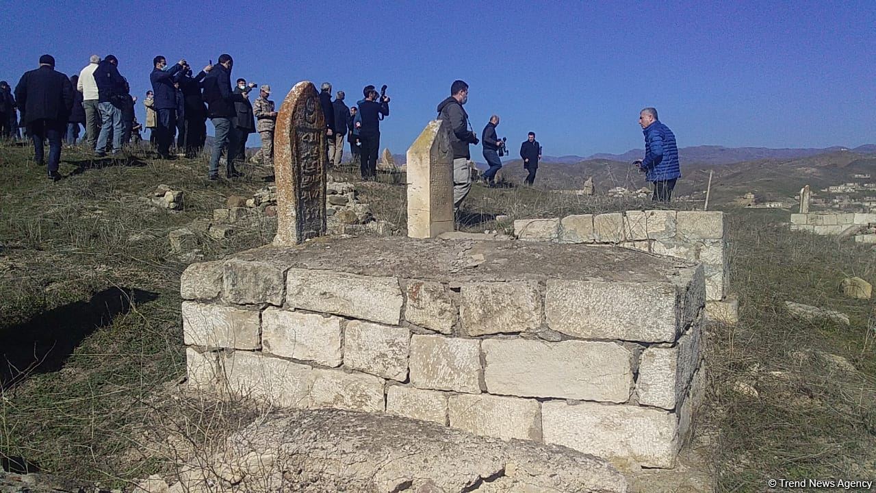 Azerbaijani diplomatic corps' representatives visit destroyed areas in Jabrayil city (PHOTO)