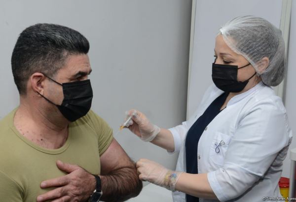 Azerbaijani border guards receiving COVID-19 vaccine (PHOTO/VIDEO)