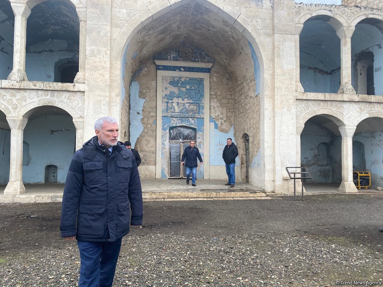 Russian MP witnesses vandalism of Armenians in Aghdam (PHOTO)