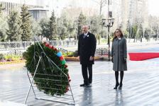 Azerbaijani president, first lady visit Khojaly genocide memorial (PHOTO)