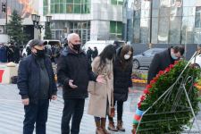 Azerbaijani population honoring memory of victims of Khojaly genocide (PHOTO)