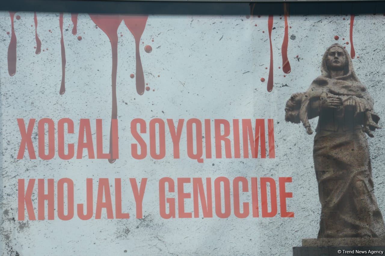Azerbaijani population honoring memory of victims of Khojaly genocide (PHOTO)