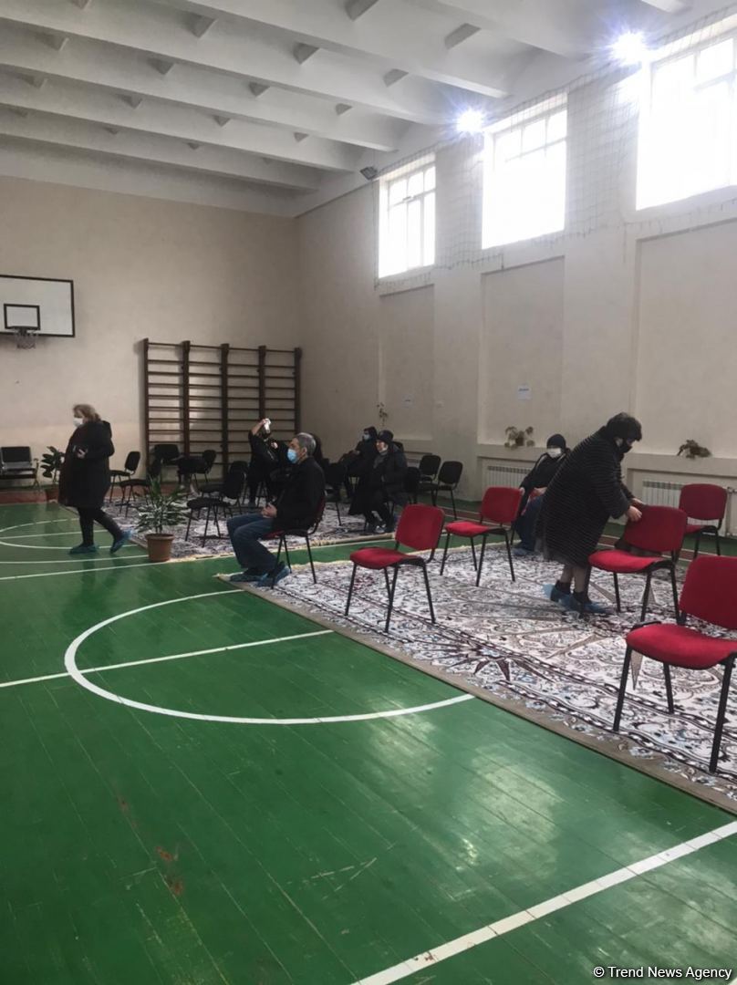 Workers of educational sphere in Baku undergoing COVID-19 vaccination (PHOTO)