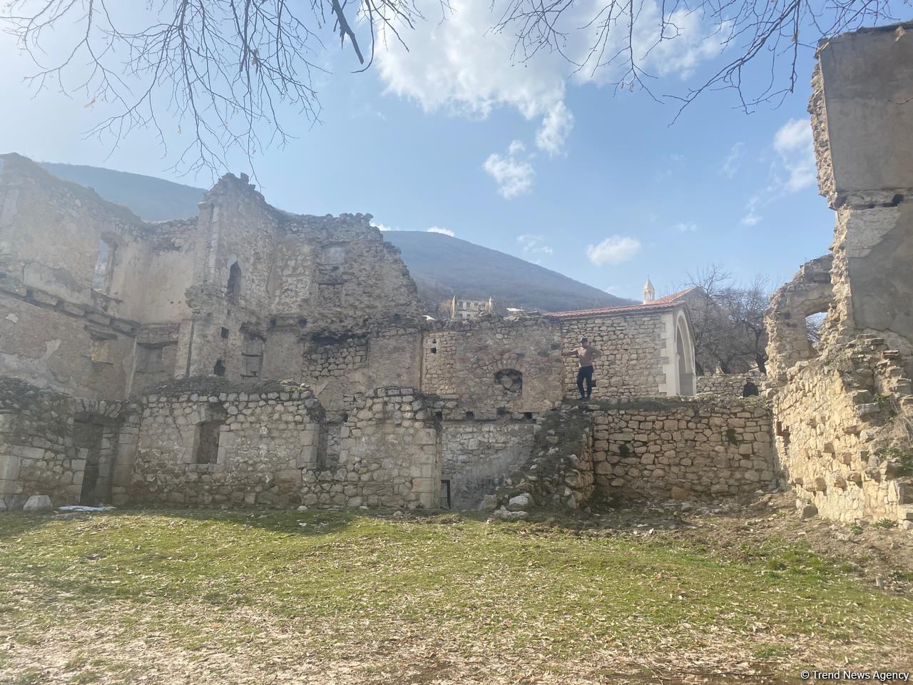 Azerbaijani journalists visit liberated Tugh village of Khojavand district (PHOTO/VIDEO)