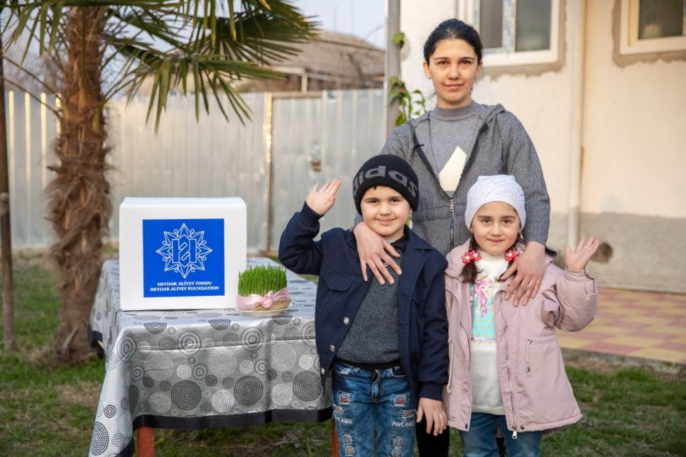 Heydar Aliyev Foundation sent gifts to low-income families on occasion of Novruz holiday (PHOTO) (UPDATE)