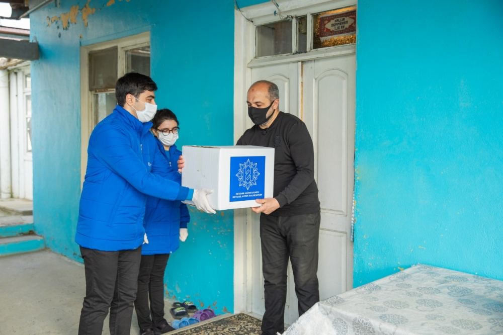 Heydar Aliyev Foundation sent gifts to low-income families on occasion of Novruz holiday (PHOTO) (UPDATE)