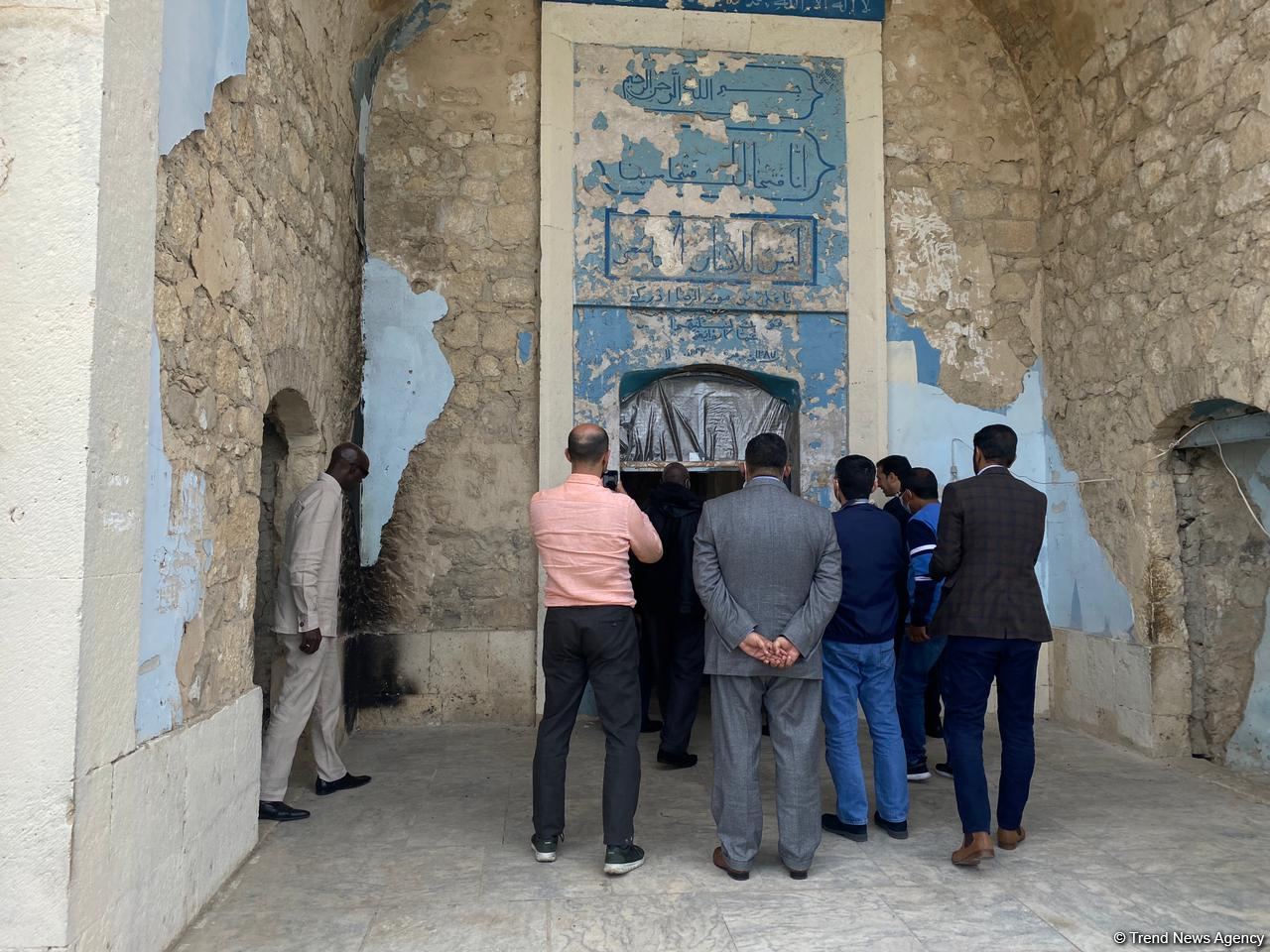 OIC reps pray in Juma Mosque during visit to Azerbaijan’s Aghdam district (PHOTO/VIDEO)