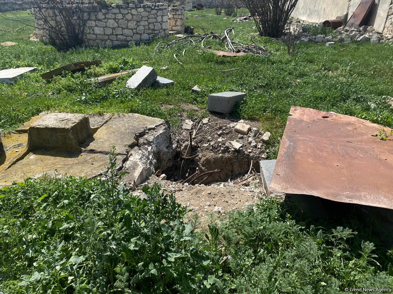 OIC reps visit Imaret cemetery in Azerbaijan's Aghdam district (PHOTO/VIDEO)