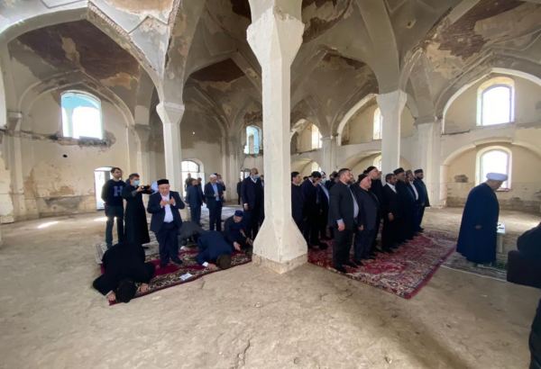 Heads of Azerbaijani religious confessions visit Aghdam Juma Mosque (PHOTO)