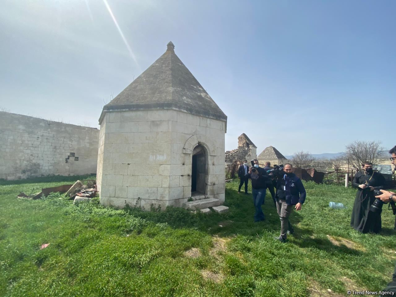 Religious figures of Azerbaijan view ruined monuments in liberated Aghdam (PHOTO/VIDEO)