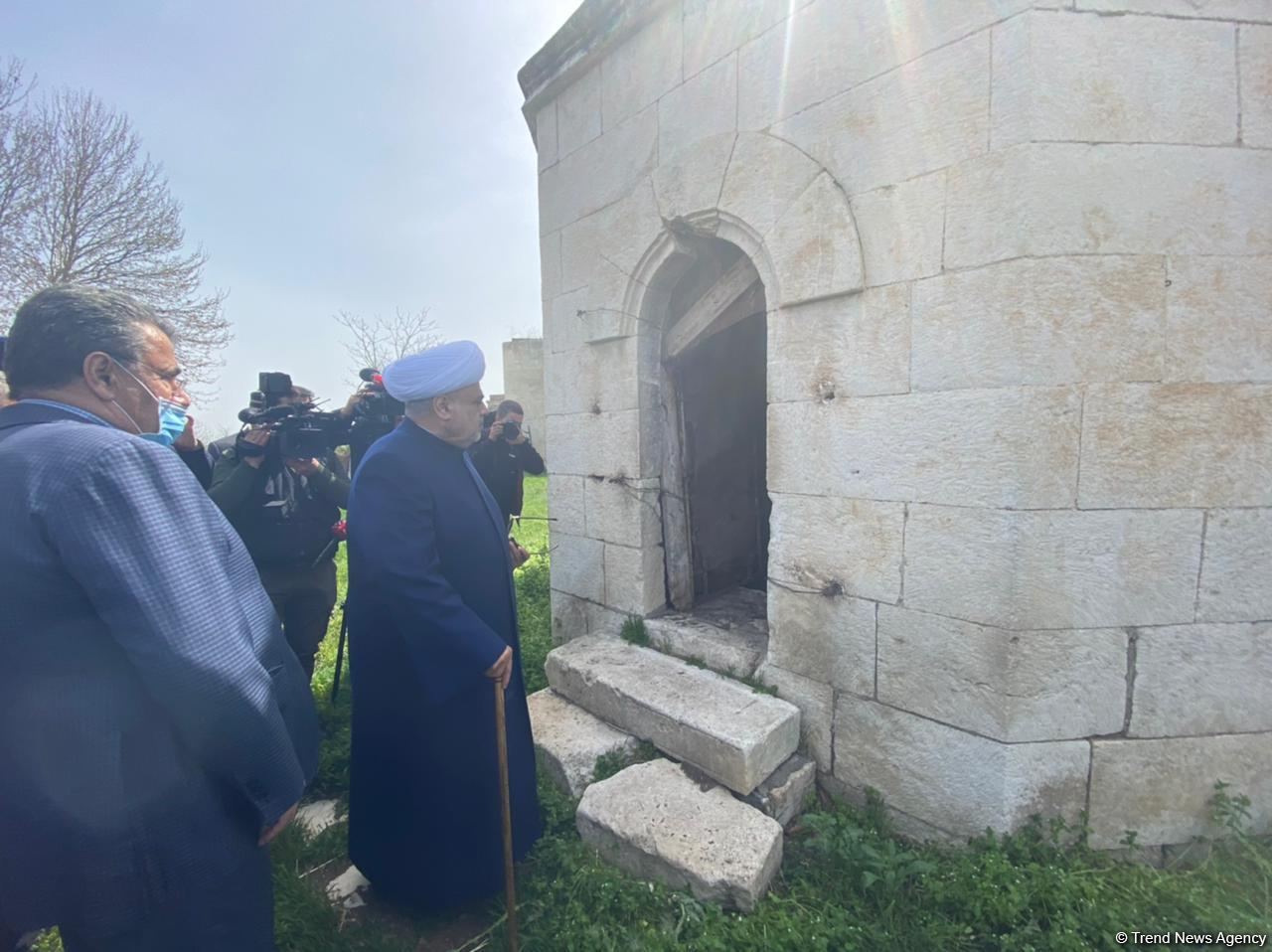 Religious figures of Azerbaijan view ruined monuments in liberated Aghdam (PHOTO/VIDEO)