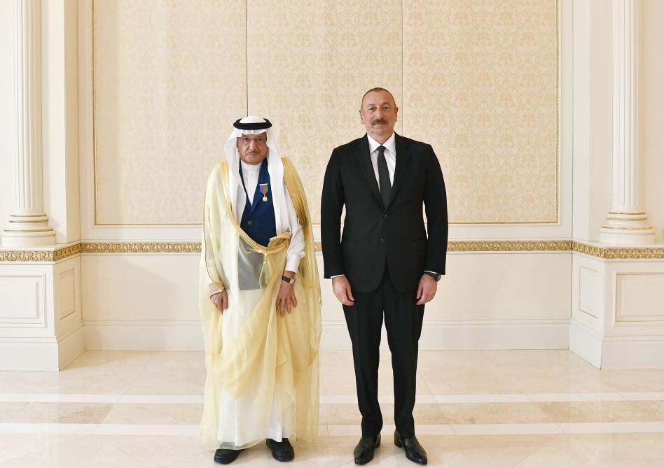 Azerbaijani president receives OIC Sec-Gen (PHOTO)
