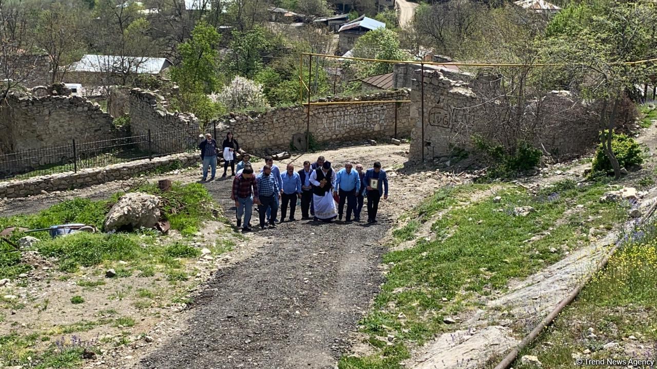 Azerbaijan's Albanian-Udi Christian community members visit ancient temple in Tugh - Trend TV (PHOTO)