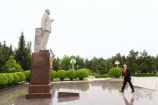 President Ilham Aliyev arrives in Hajigabul district for visit (PHOTO)